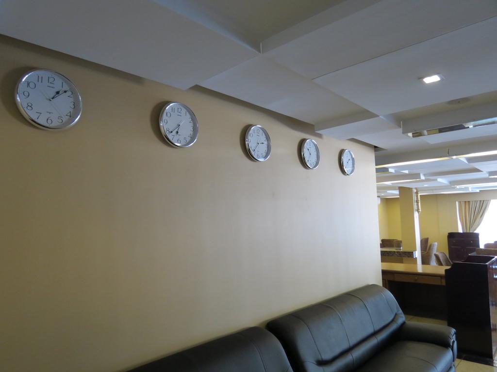 Business Alliance Hotel Yangon Extérieur photo