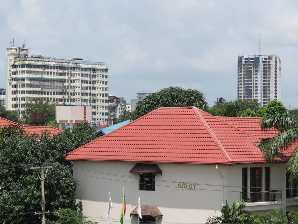 Business Alliance Hotel Yangon Extérieur photo