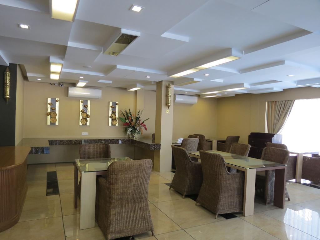 Business Alliance Hotel Yangon Extérieur photo