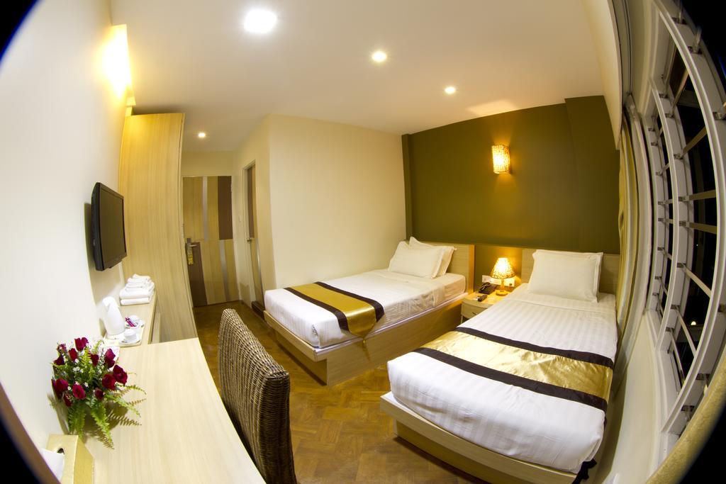 Business Alliance Hotel Yangon Extérieur photo