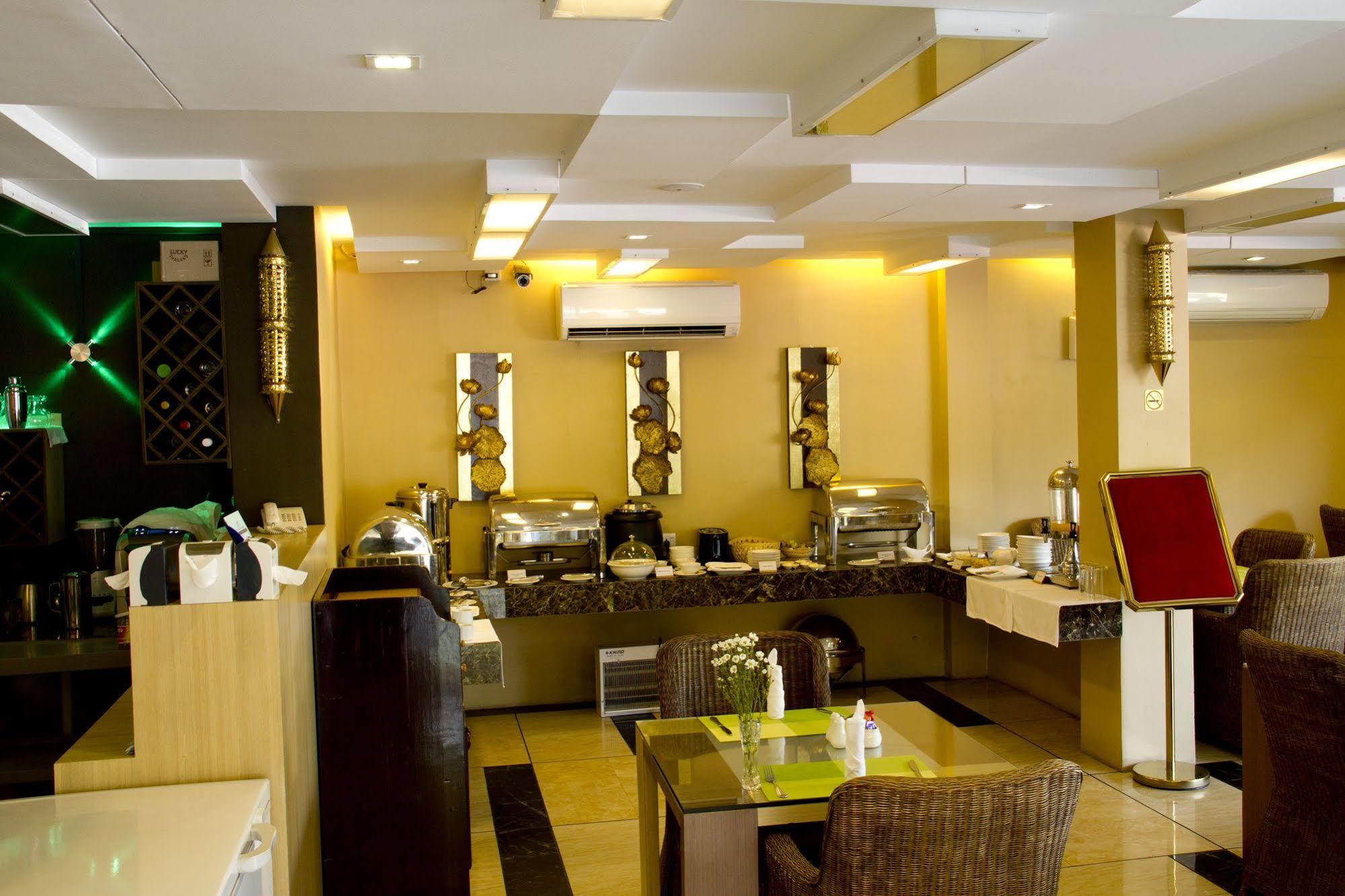 Business Alliance Hotel Yangon Extérieur photo